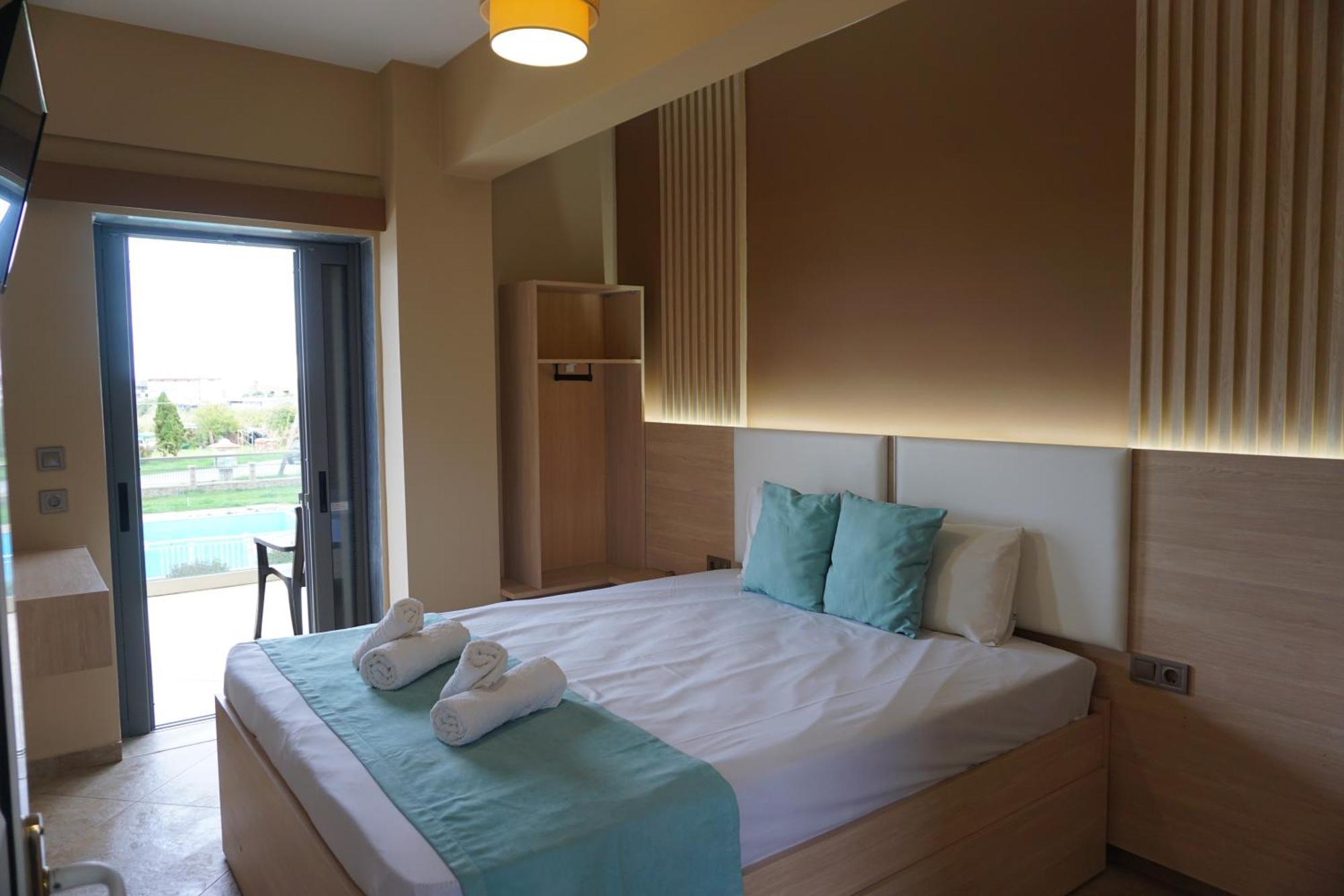 House Michalis Aparthotel Sarti Exteriör bild